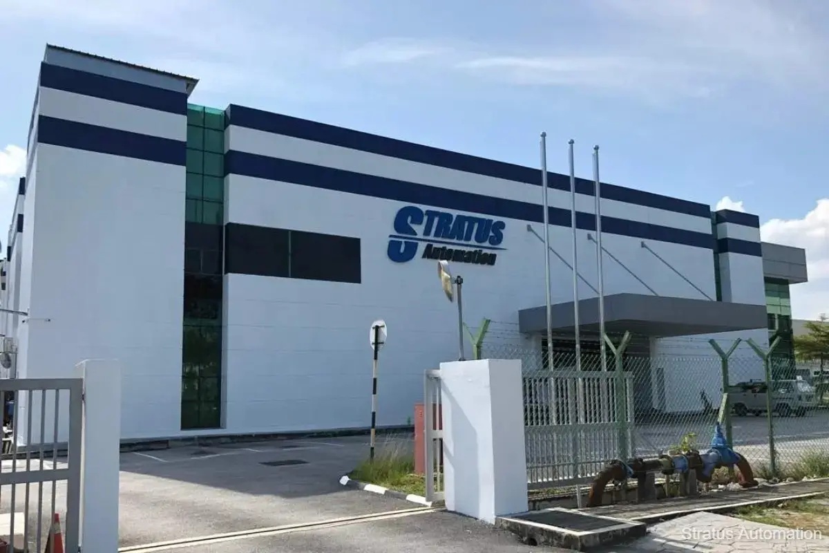 Stratus Global semiconductor automation cleanroom AMHS systems for chip manufacturing